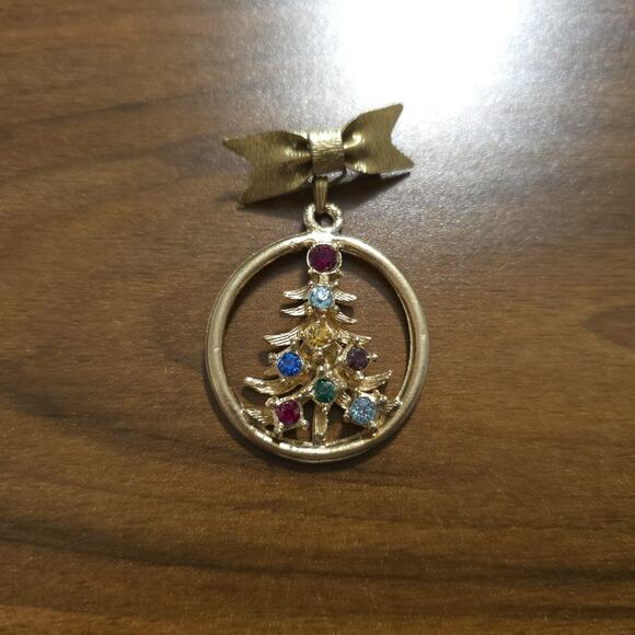 VTG Christmas Tree Brooch Pin Dangle Bow 8 Rhinestones Gold Tone Costume Jewelry - Picture 1 of 4